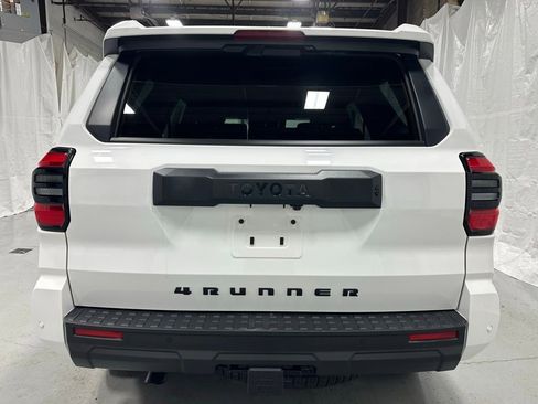 Used 2025 Toyota 4Runner TRD Off-Road Premium image 6