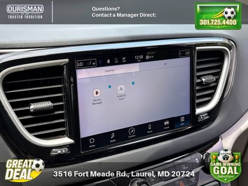Used 2023 Chrysler Pacifica Touring-L FWD image 13