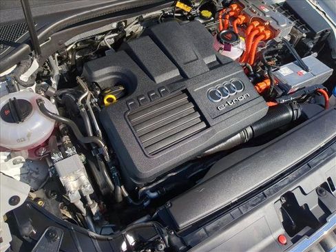 Used 2017 Audi A3 e-tron Premium image 29