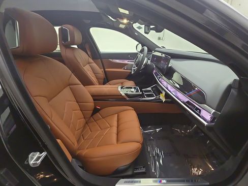 New 2026 BMW i7 xDrive60 w/ Executive Package image 31