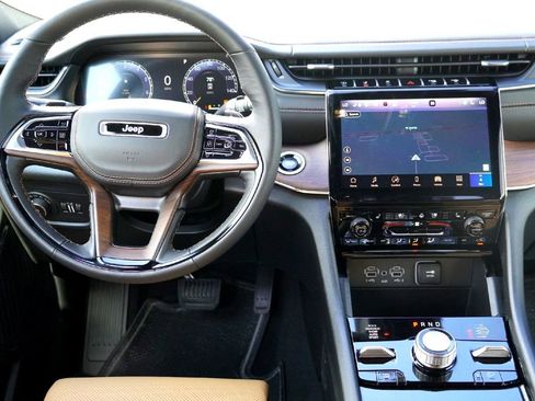 New 2025 Jeep Grand Cherokee L Summit w/ Obsidian Package image 22