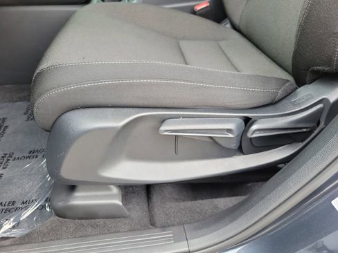 Used 2024 Honda CR-V LX image 18