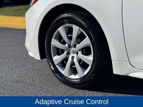 Used 2020 Toyota Corolla LE FWD image 5