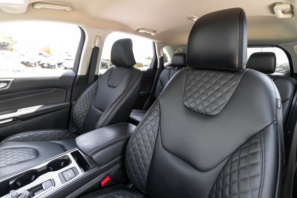 Used 2024 Ford Edge Titanium AWD/4WD image 13