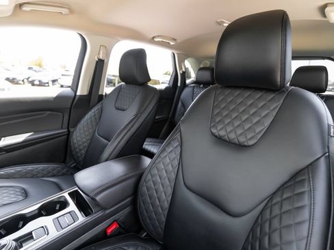 Used 2024 Ford Edge Titanium AWD/4WD image 13