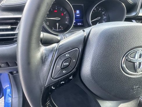 Used 2018 Toyota C-HR XLE FWD image 24