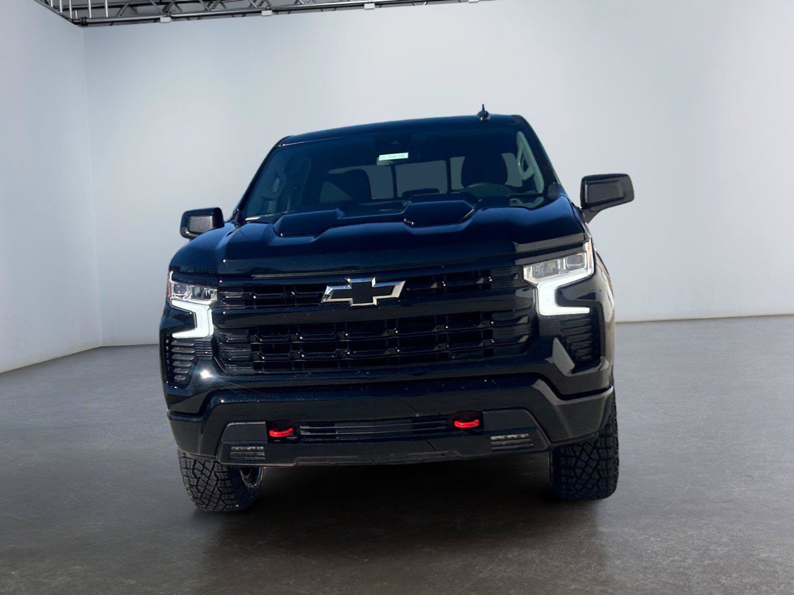 Used 2024 Chevrolet Silverado 1500 LT Trail Boss w/ Convenience Package II AWD/4WD image 8