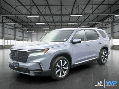 Certified 2025 Honda Pilot Touring