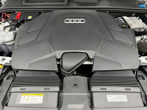 Used 2022 Audi Q7 3.0T Premium Plus w/ Premium Plus Package image 32