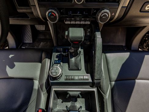 Used 2024 Toyota Tacoma TRD Off-Road image 26