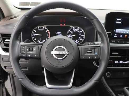 Used 2023 Nissan Rogue SL w/ SL Premium Package AWD/4WD image 16