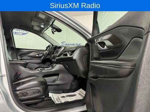Used 2022 GMC Terrain SLT image 15