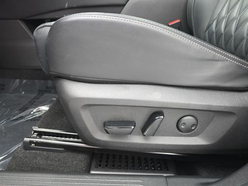 Certified 2023 Nissan Rogue Platinum w/ Platinum Premium Package AWD/4WD image 29