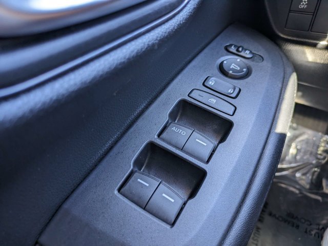 Used 2025 Honda HR-V LX image 20