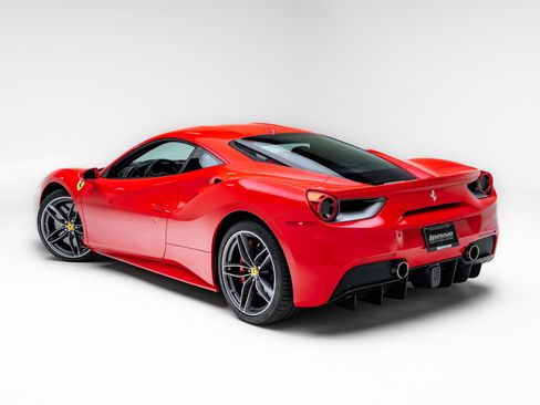 Used 2018 Ferrari 488 GTB RWD image 57