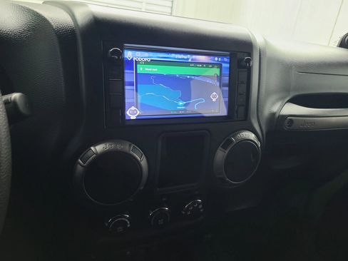 Used 2013 Jeep Wrangler Sport image 23