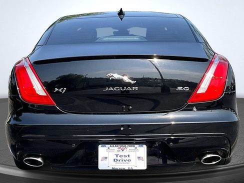 Used 2018 Jaguar XJ R-Sport RWD image 6