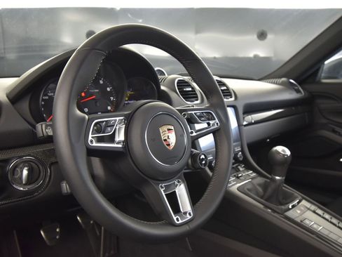 Certified 2025 Porsche 718 Cayman RWD image 4
