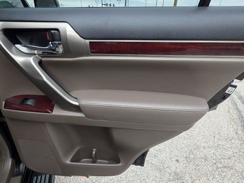 Used 2018 Lexus GX 460 Premium image 40