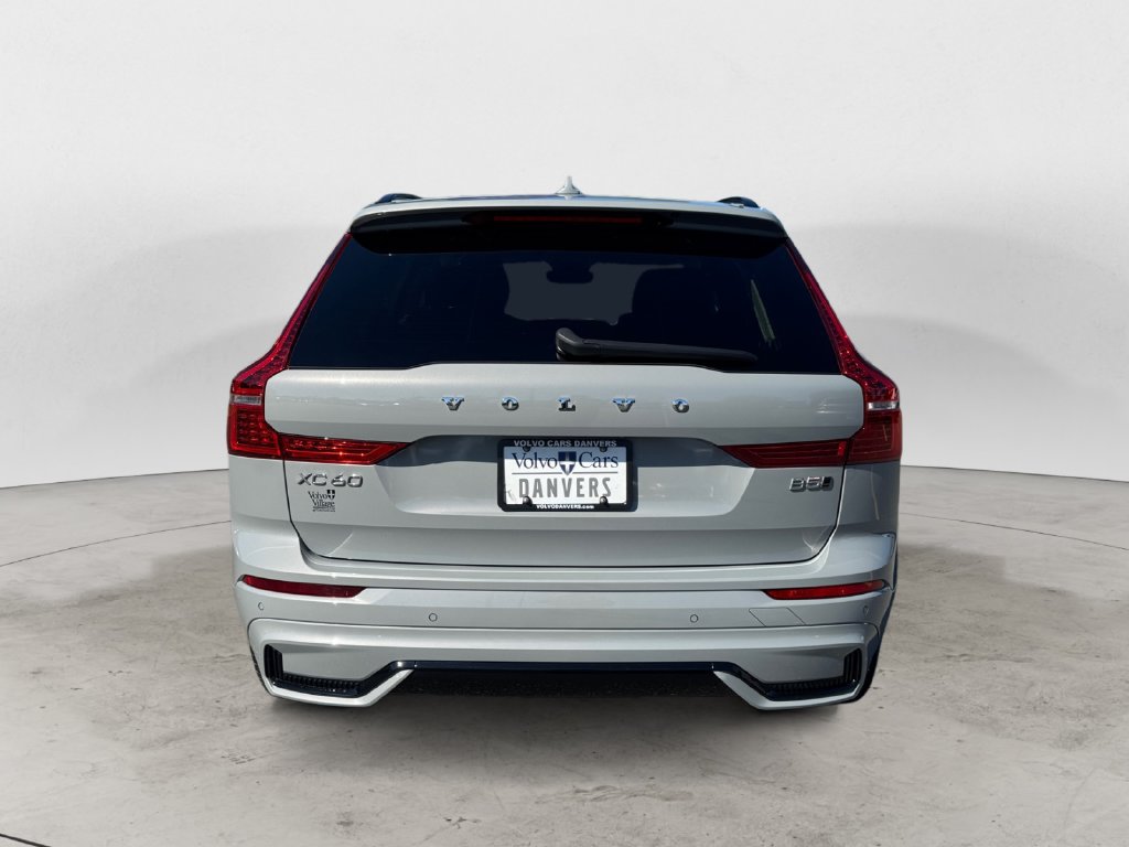 Certified 2024 Volvo XC60 B5 Plus AWD/4WD image 5