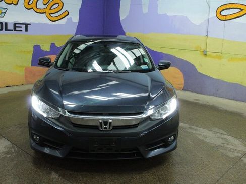 Used 2018 Honda Civic EX-T image 3