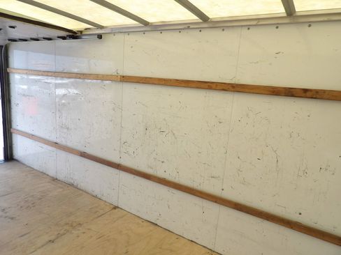Used 2021 Ford E-350 and Econoline 350 Super Duty RWD image 37
