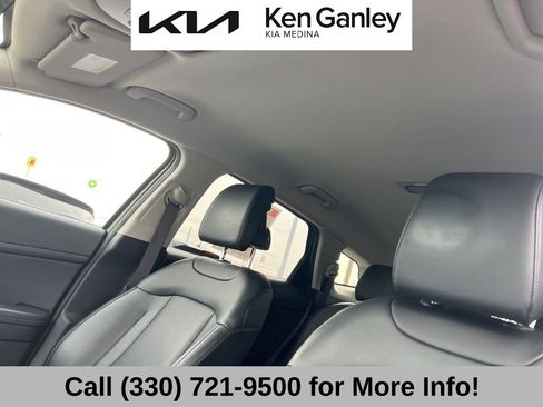 Certified 2024 Kia Sportage EX image 40