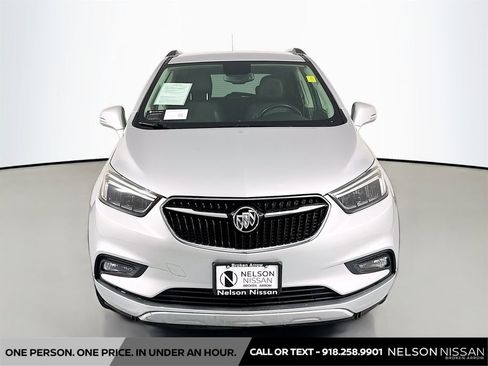 Used 2017 Buick Encore Essence FWD image 2
