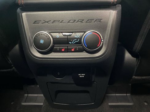 Used 2025 Ford Explorer ST AWD/4WD image 19