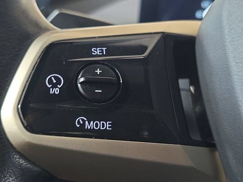 Used 2024 BMW iX xDrive50 w/ Premium Package AWD/4WD image 20