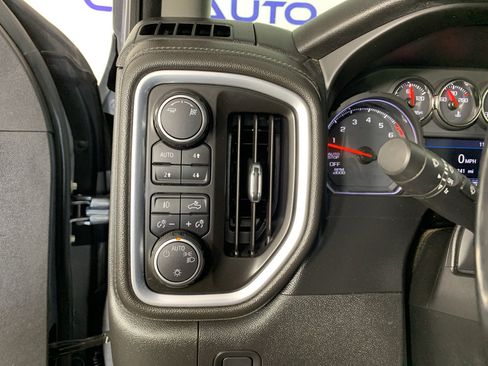 Used 2019 Chevrolet Silverado 1500 RST AWD/4WD image 16
