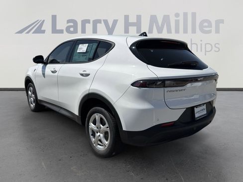 New 2025 Dodge Hornet GT w/ Cold Weather Group image 6