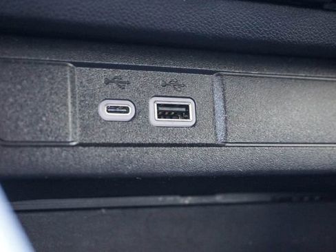 Used 2025 Chevrolet Colorado LT image 21