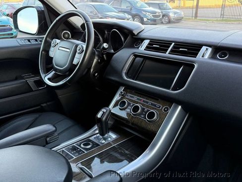 Used 2016 Land Rover Range Rover Sport SE image 15