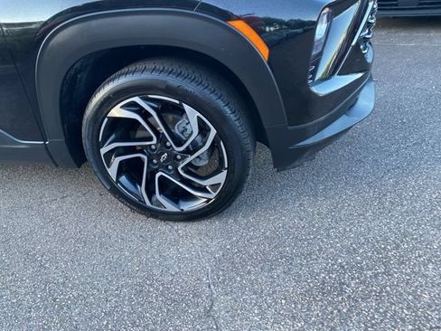Used 2024 Chevrolet TrailBlazer RS AWD/4WD image 27