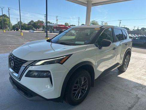 Used 2023 Nissan Rogue S AWD/4WD image 5