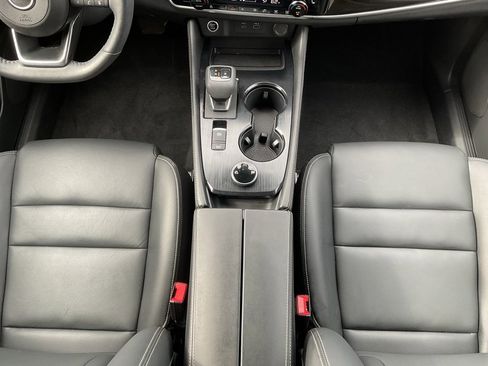 Used 2023 Nissan Rogue SL w/ SL Premium Package image 17