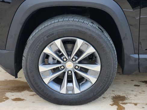New 2027 Chevrolet Equinox LT w/ Convenience Package II FWD image 11