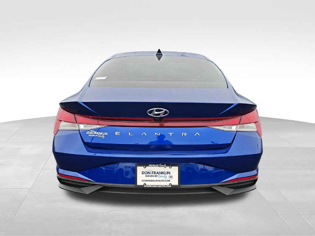 Used 2023 Hyundai Elantra SEL FWD image 4