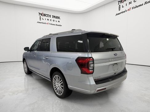 Used 2023 Ford Expedition Max Platinum AWD/4WD image 3