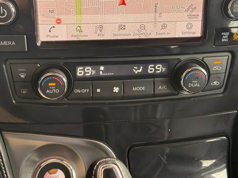 Used 2022 Nissan Maxima SV w/ Floor Mat Group FWD image 28