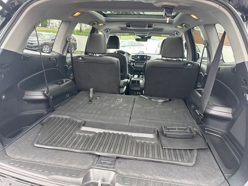 Used 2019 Honda Pilot Elite image 8