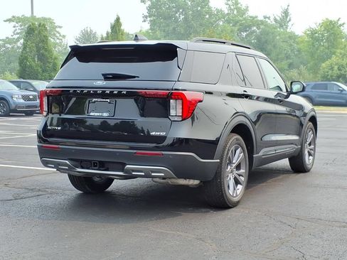 Used 2026 Ford Explorer Active w/ Active Comfort Package AWD/4WD image 4