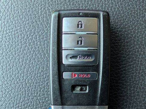 Used 2020 Acura MDX FWD image 29