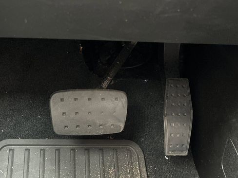 Certified 2023 Chevrolet Traverse RS image 46