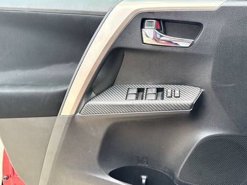 Used 2015 Toyota RAV4 XLE FWD image 23