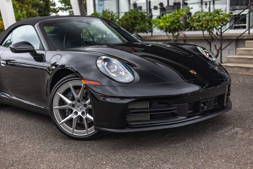 Used 2025 Porsche 911 Carrera w/ Premium Package RWD image 3