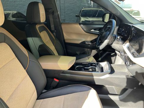 Certified 2025 Chevrolet Equinox ACTIV w/ Safety and Technology Package image 27