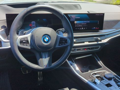 Certified 2025 BMW X5 xDrive50e w/ M Sport Package AWD/4WD image 29