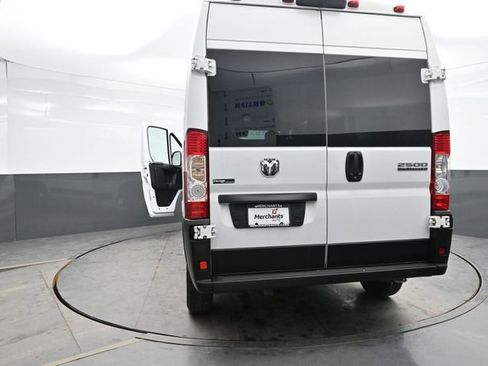 Used 2023 RAM ProMaster 2500 FWD image 5